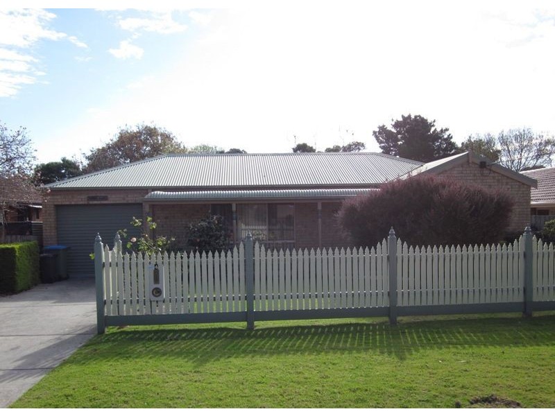 4 George St, Dromana VIC 3936