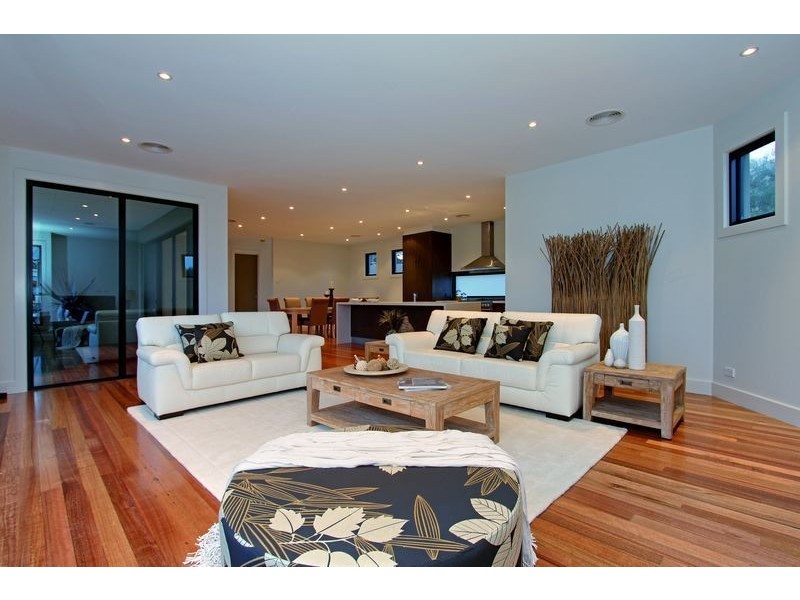 24 Codrington Street, Dromana VIC 3936