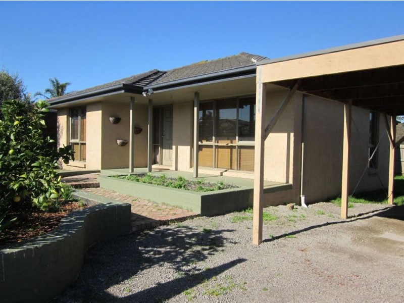 8 Lakeside Court, Safety Beach VIC 3936