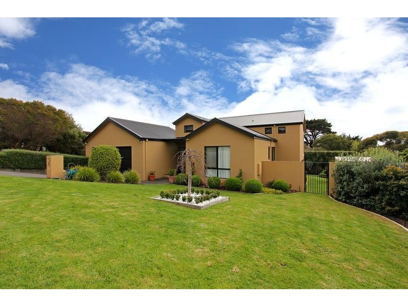 44 Seaview Parade, Dromana VIC 3936