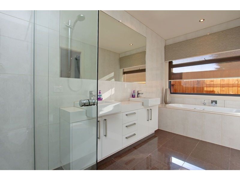 2/8 Permien St, Dromana VIC 3936