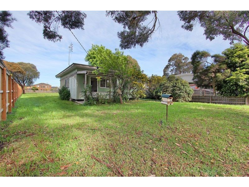 140 Dromana Parade, Safety Beach VIC 3936