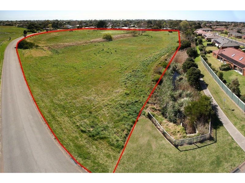85 Elizabeth Avenue, Rosebud West VIC 3940