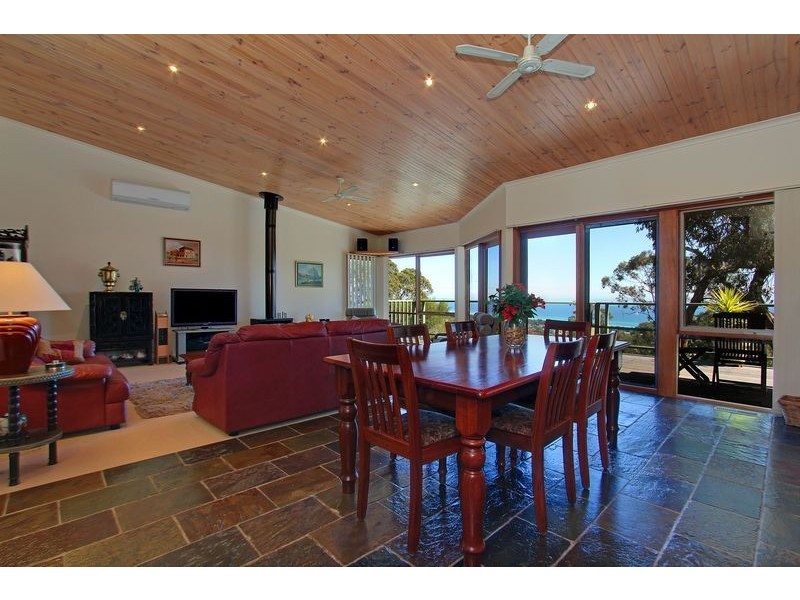 2 Bass St, Mccrae VIC 3938