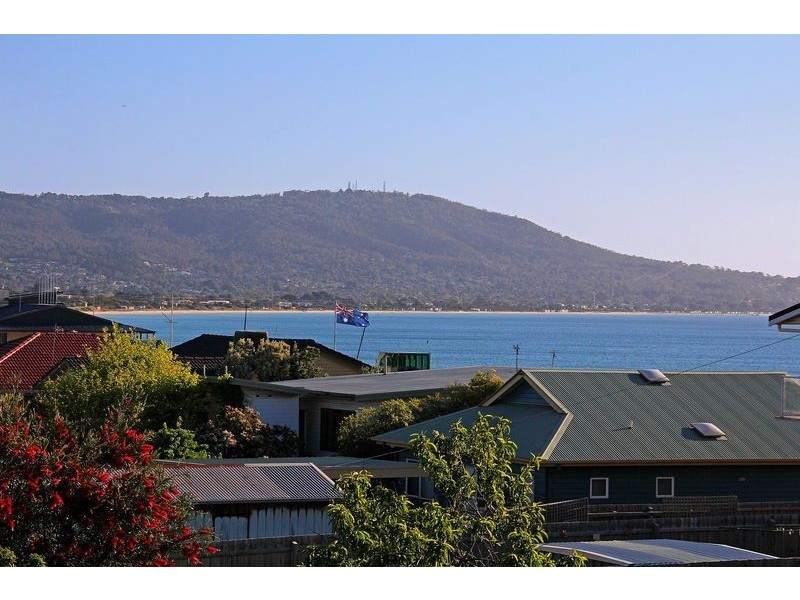 2 Bruce Road, Safety Beach VIC 3936