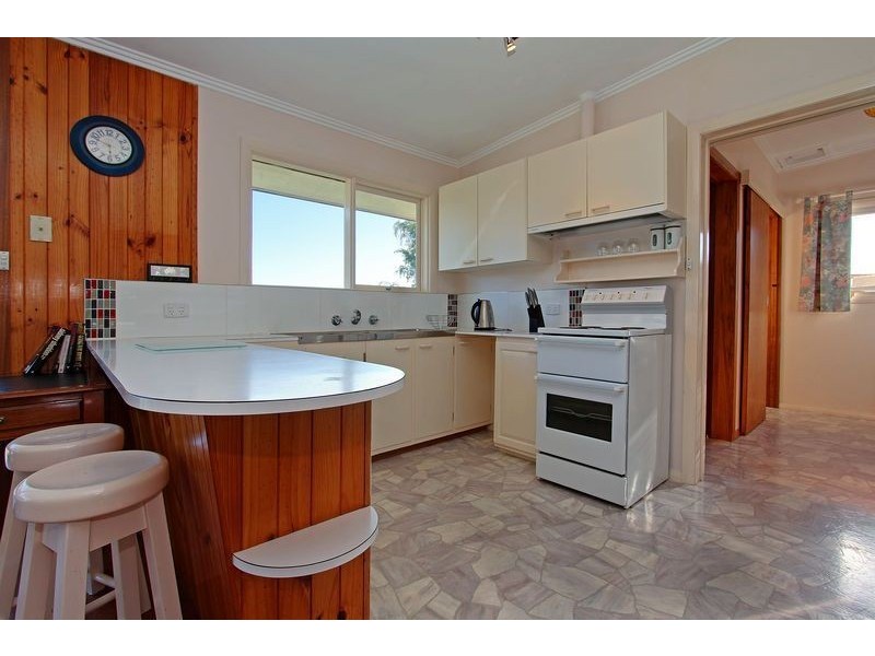 2 Bruce Road, Safety Beach VIC 3936