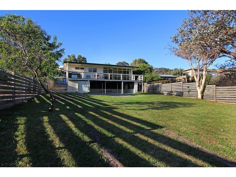 2 Bruce Road, Safety Beach VIC 3936