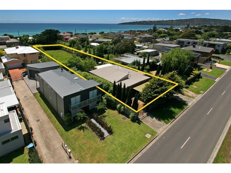89 Dromana Pde, Safety Beach VIC 3936