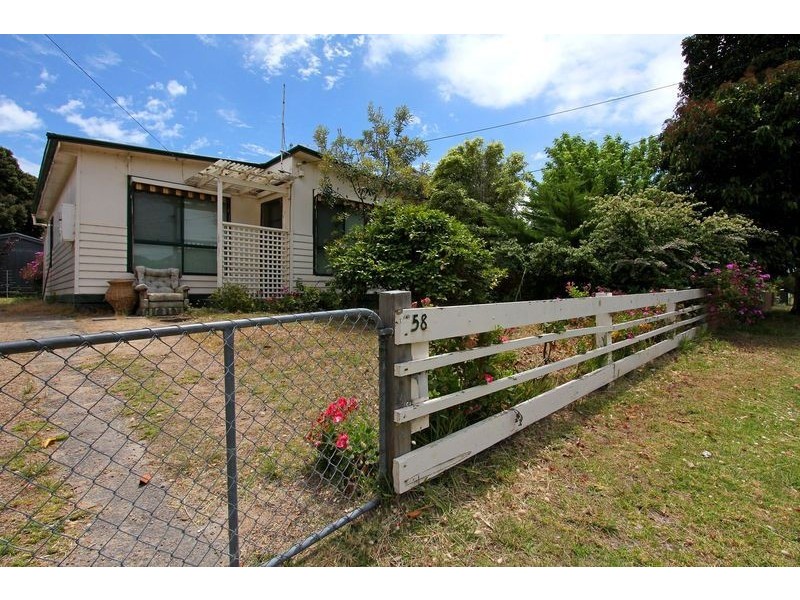 58 Fourth Ave, Rosebud VIC 3939