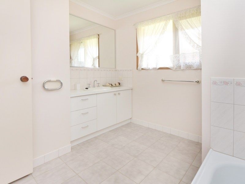 23 Country Club Drive, Safety Beach VIC 3936