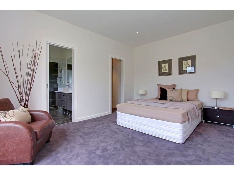 1/5 Highfield Road, Mccrae VIC 3938