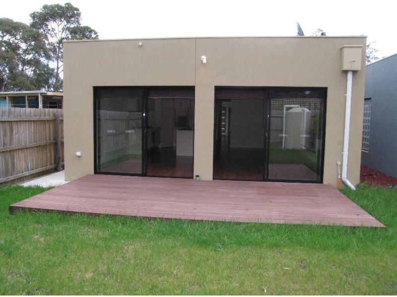 2/23 Rainier Avenue, Dromana VIC 3936