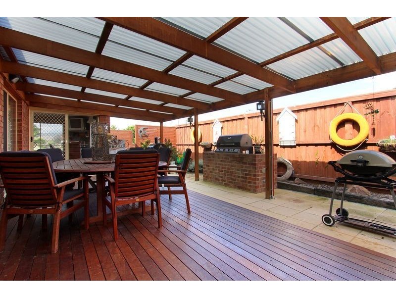 31 Lake View Drive, Safety Beach VIC 3936