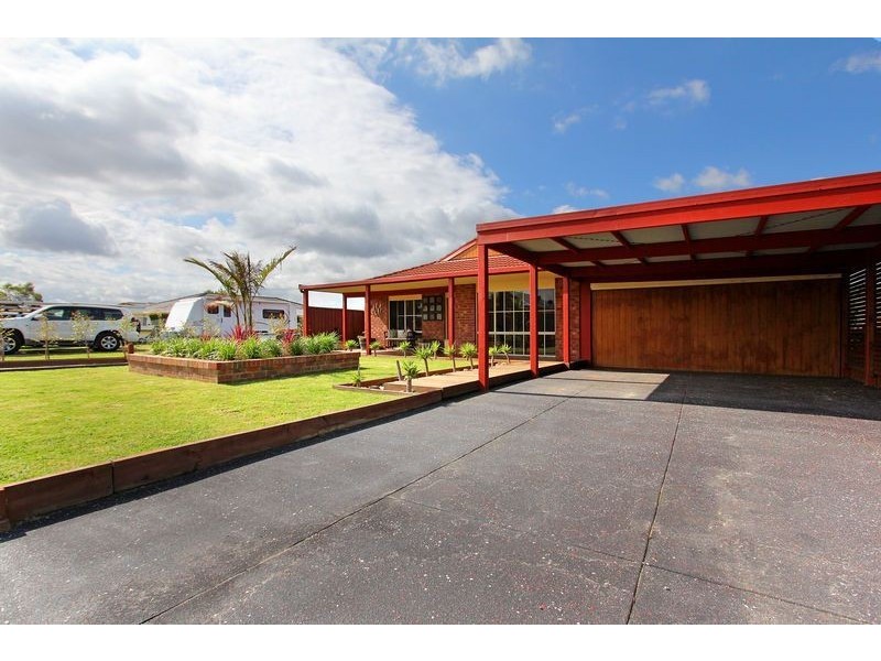 31 Lake View Drive, Safety Beach VIC 3936