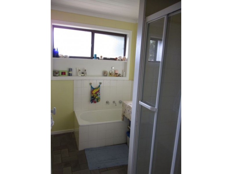 76 Seaview Avenue, Safety Beach VIC 3936