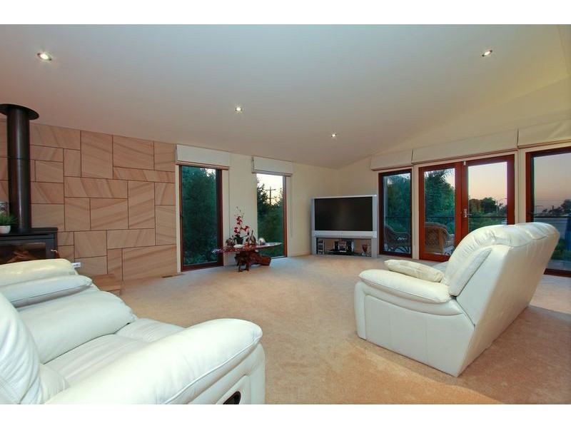 30 Burrell Street, Mccrae VIC 3938