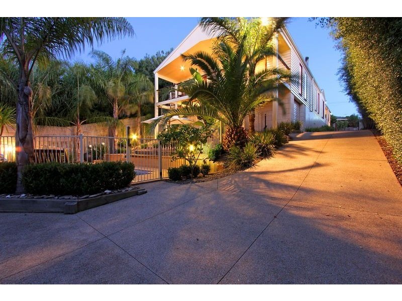 30 Burrell Street, Mccrae VIC 3938