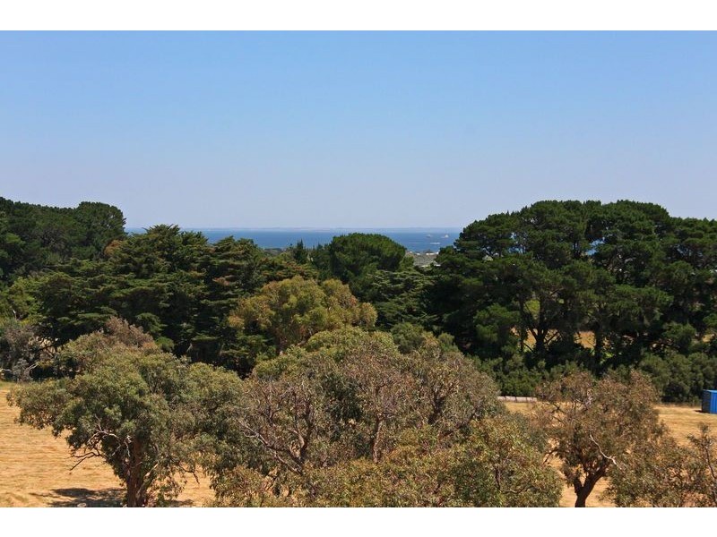 8 Boundary Road, Dromana VIC 3936