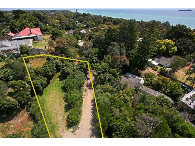 8 Margaret Street, Mccrae VIC 3938