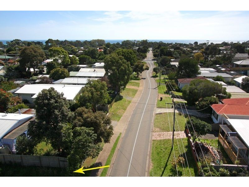 90 Third Avenue, Rosebud VIC 3939