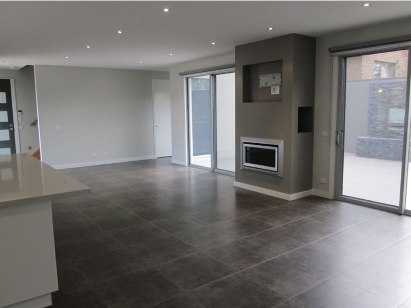 1B Davies St, Dromana VIC 3936