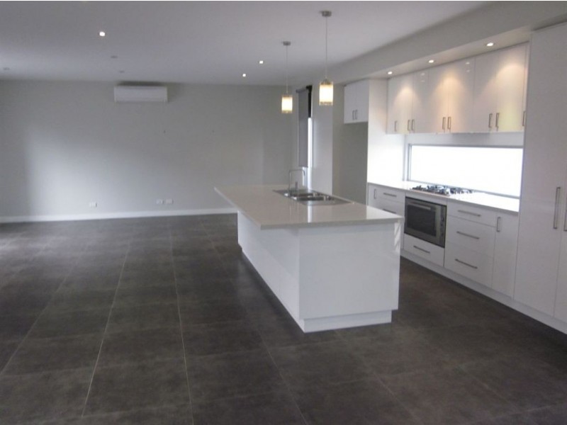 1B Davies St, Dromana VIC 3936