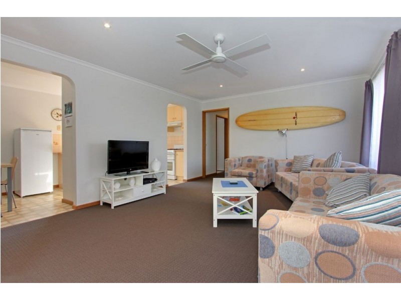 149 Seventh Ave, Rosebud VIC 3939