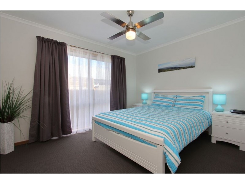 149 Seventh Ave, Rosebud VIC 3939