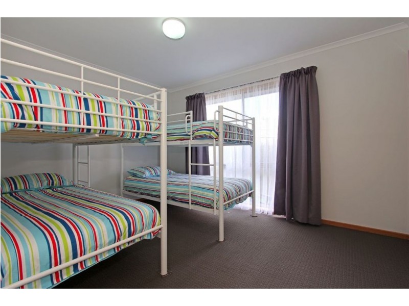 149 Seventh Ave, Rosebud VIC 3939