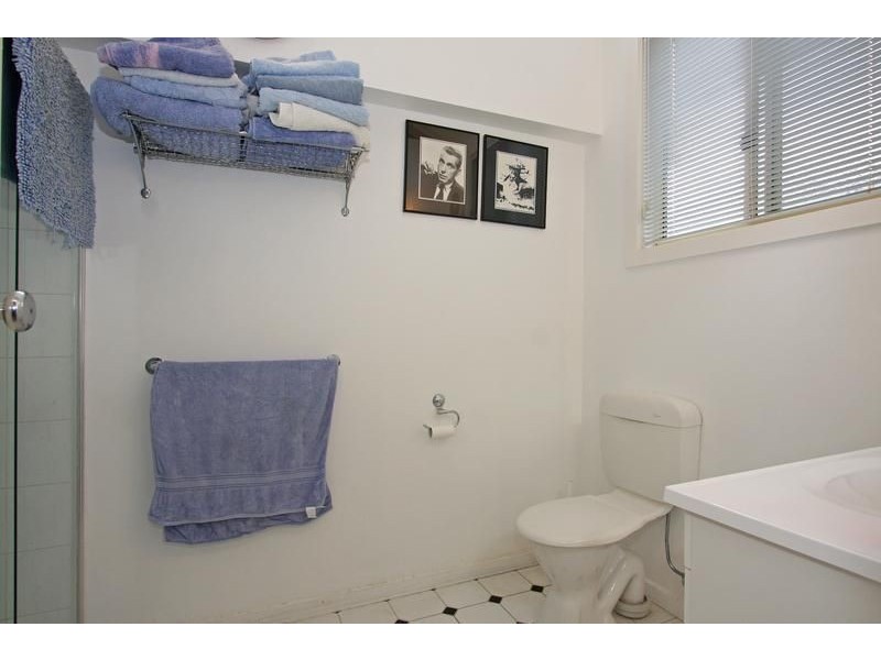 2 The Avenue, Mccrae VIC 3938