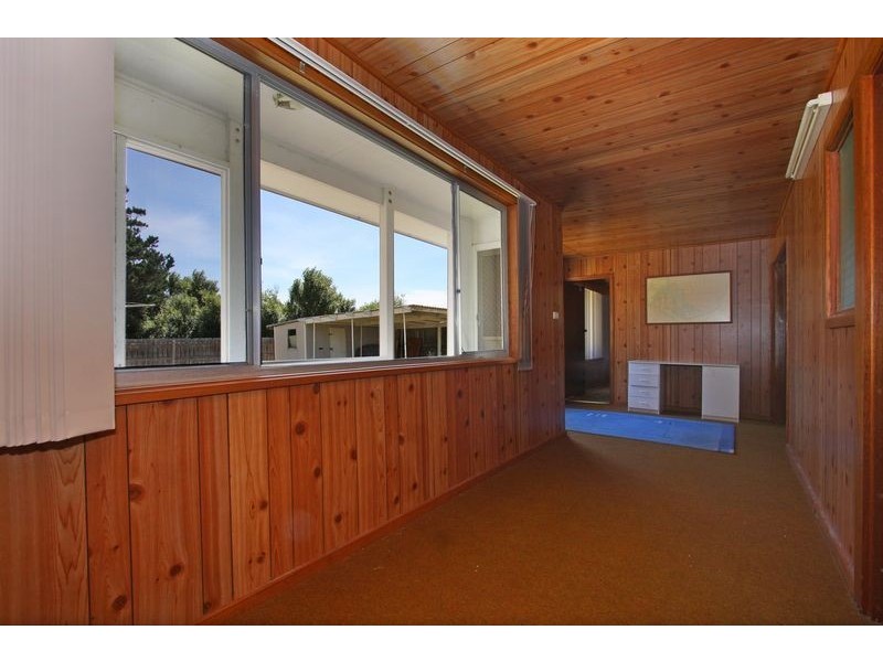 2 Balmoral Avenue, Safety Beach VIC 3936