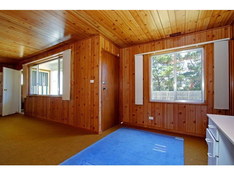 2 Balmoral Avenue, Safety Beach VIC 3936