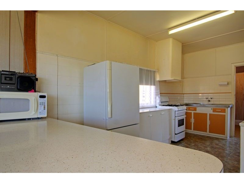 2 Balmoral Avenue, Safety Beach VIC 3936