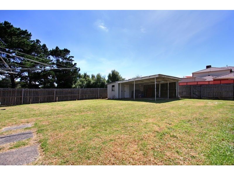 2 Balmoral Avenue, Safety Beach VIC 3936