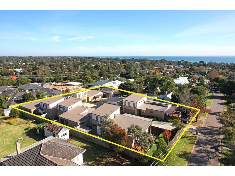 8-10 William Street, Mccrae VIC 3938