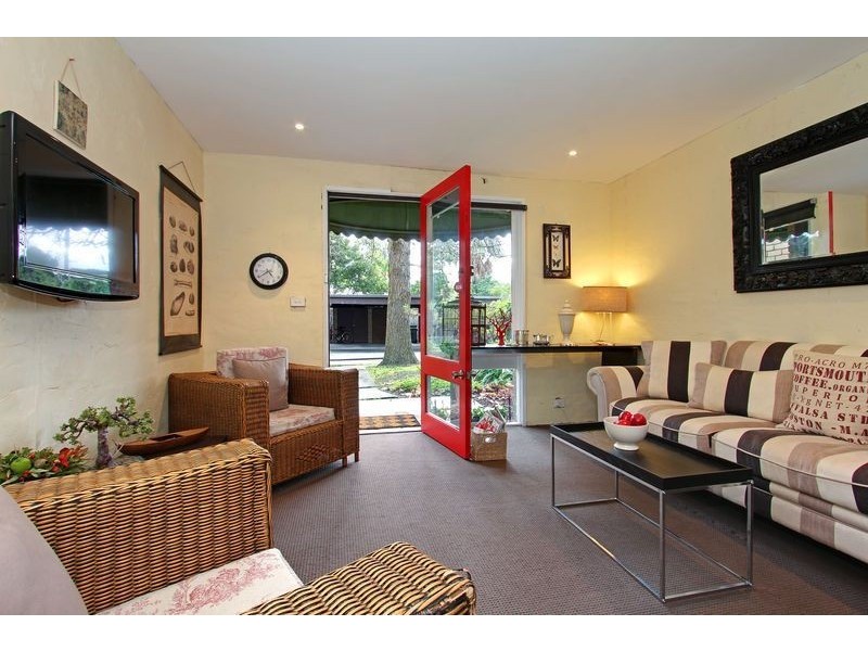 2/5 The Avenue, Mccrae VIC 3938
