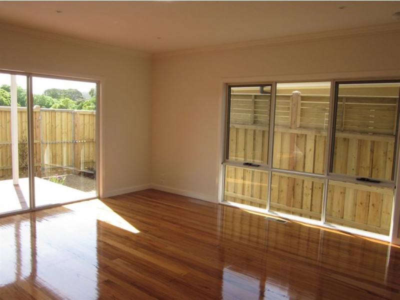 2/29 South Rd, Mccrae VIC 3938