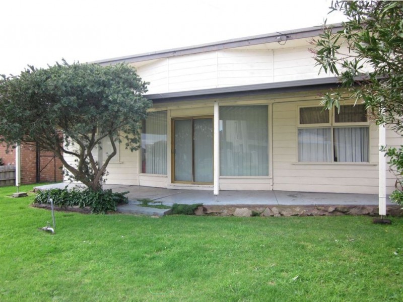 9 Balmoral Ave, Safety Beach VIC 3936