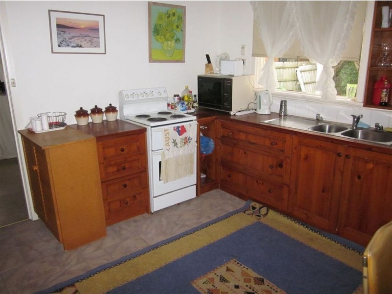 9 Balmoral Ave, Safety Beach VIC 3936