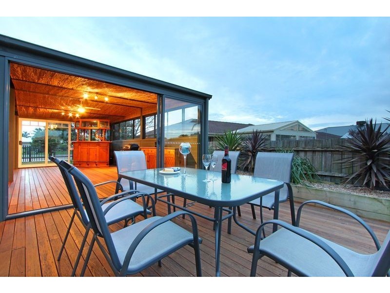 7 Country Club Drive, Safety Beach VIC 3936