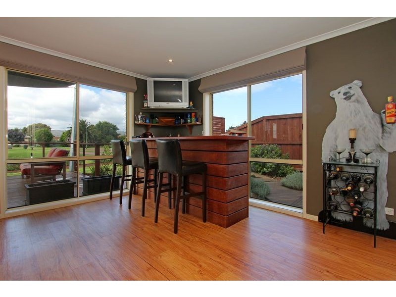 31 Lakeview Drive, Safety Beach VIC 3936