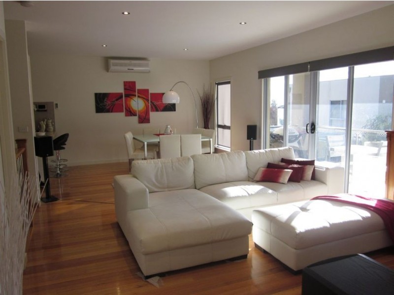 2/5 Thomas St, Dromana VIC 3936