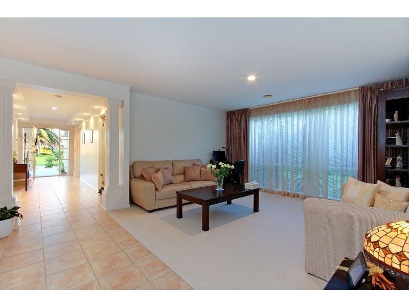 16 Palm Tree Drive, Safety Beach VIC 3936