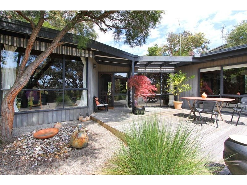 69 Cinerama Crescent, Mccrae VIC 3938