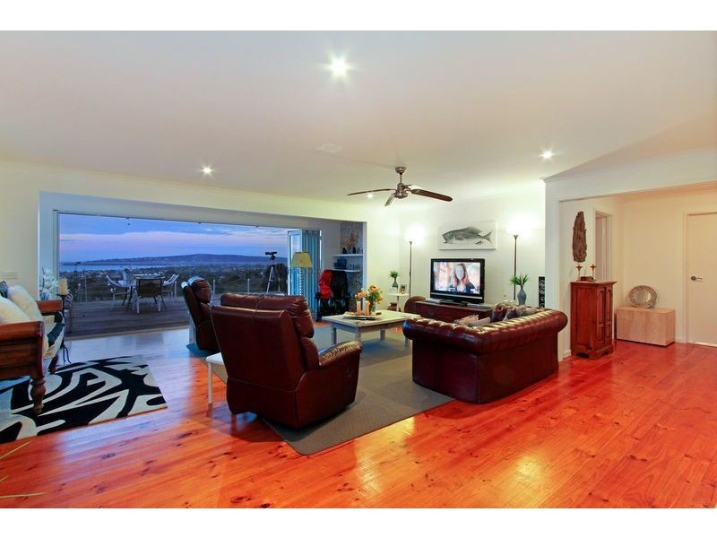 21 Ocean Street, Dromana VIC 3936