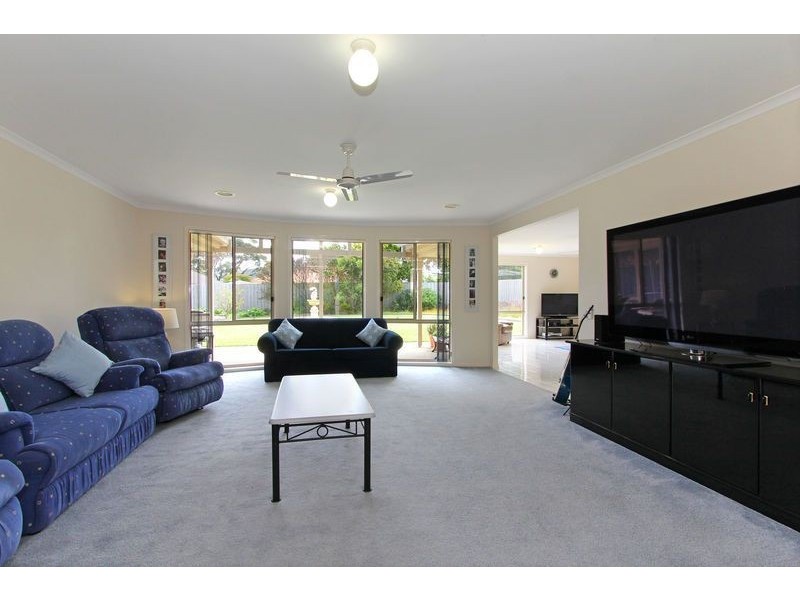 7 Somerset Place, Safety Beach VIC 3936