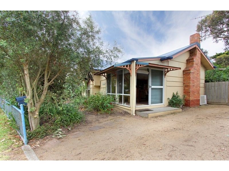 7 Marks Avenue, Rosebud VIC 3939