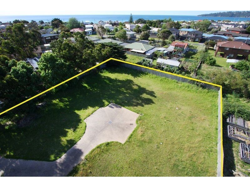 18-20 George Street, Safety Beach VIC 3936