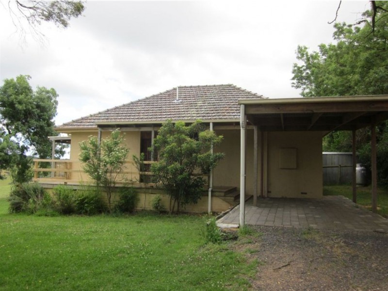 99 Donaldsons Rd, Red Hill VIC 3937