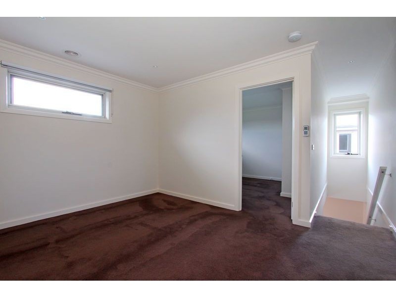 2/29 South Rd, Mccrae VIC 3938